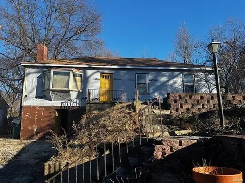 604 Laclede Station Rd N, Webster Groves, MO 63119