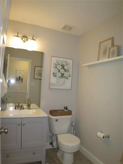 Bath - 1941 Sapling Dr, O'fallon, MO 63366 photo 1 of 4