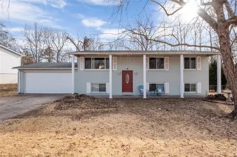 39 Carpenter Ct, Saint Peters, MO 63376