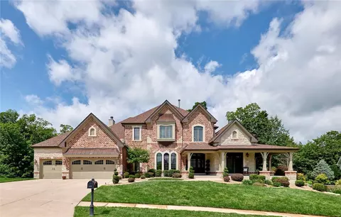 231 Toussaint Landing Dr, Dardenne Prairie, MO 63368