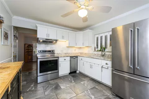 Kitchen - 315 Stephanie Ln, Manchester, MO 63011 photo 2 of 2