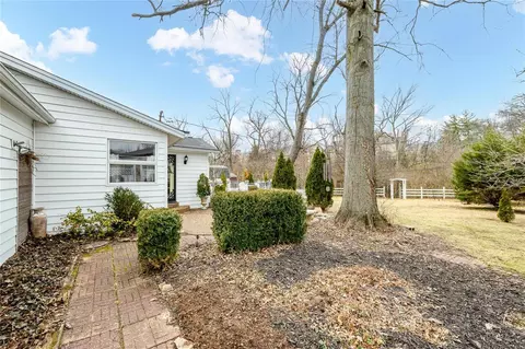 Exterior - 315 Stephanie Ln, Manchester, MO 63011 photo 3 of 12
