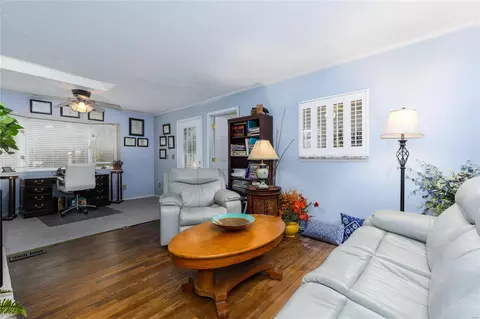 Living - 315 Stephanie Ln, Manchester, MO 63011 photo 5 of 8