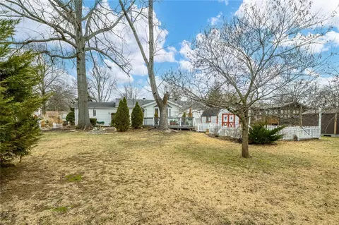 Exterior - 315 Stephanie Ln, Manchester, MO 63011 photo 7 of 12