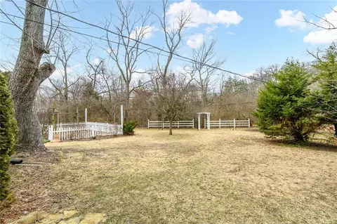 Exterior - 315 Stephanie Ln, Manchester, MO 63011 photo 6 of 12