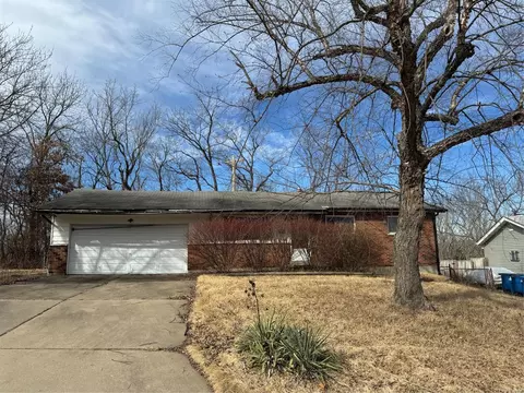 2671 Daman Ct, Saint Louis, MO 63136