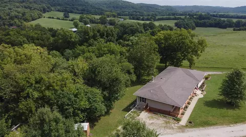 5818 Hwy T, Augusta, MO 63332