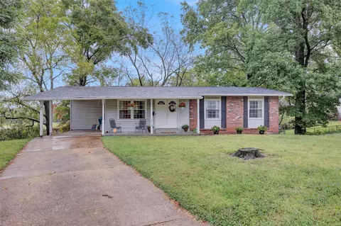 8919 Sumter Dr, Jennings, MO 63136
