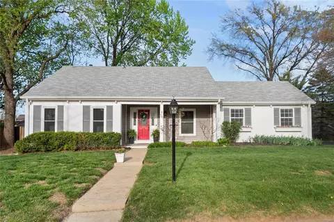 56 White Plains Dr, Chesterfield, MO 63017