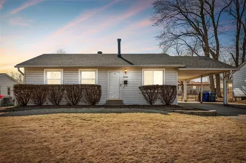 2140 Mullanphy Rd, Florissant, MO 63031