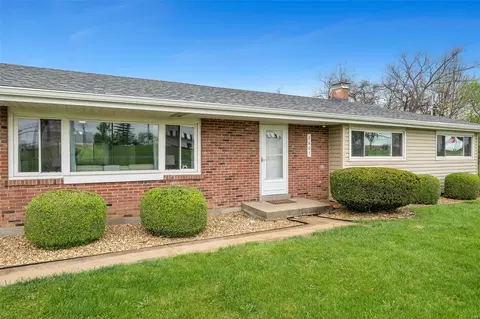 Exterior - 3605 Fee Fee Rd, Bridgeton, MO 63044 photo 3 of 18