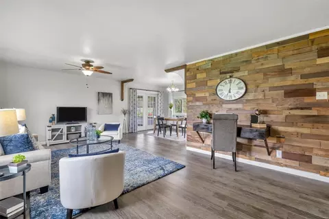 Living - 3605 Fee Fee Rd, Bridgeton, MO 63044 photo 1 of 7