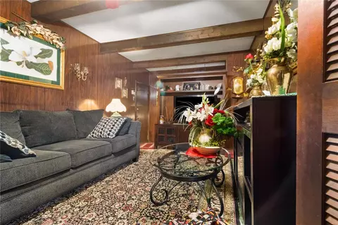 Living - 9579 Caravan Dr, Saint Louis, MO 63126 photo 4 of 8