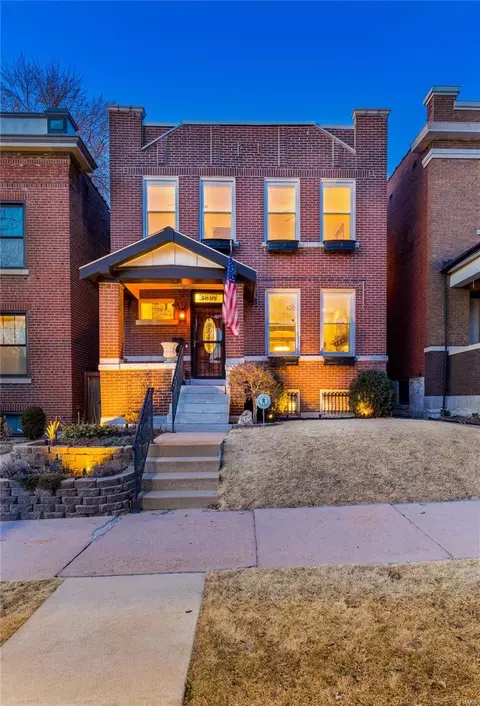 3891 Connecticut St, Saint Louis, MO 63116