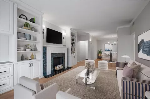 907 S Hanley Rd #2, Clayton, MO 63105