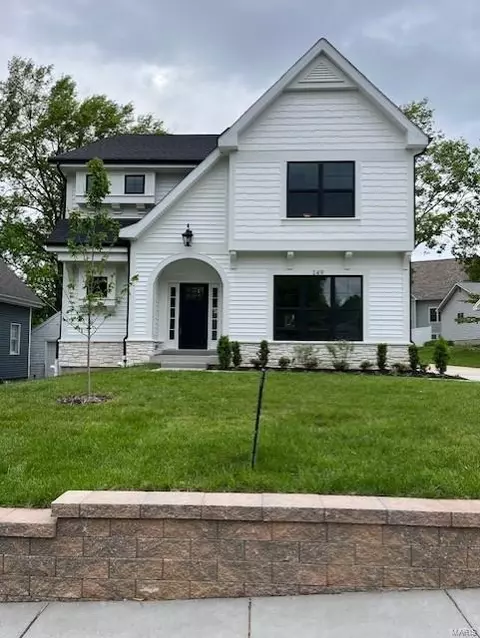 149 Cottage Ave, Webster Groves, MO 63119