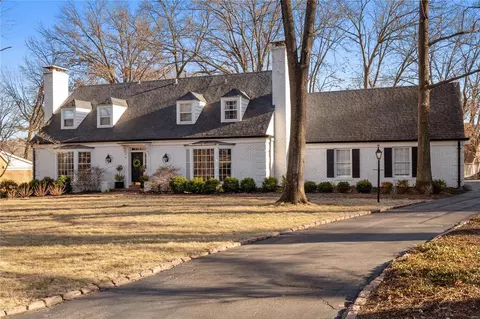 9840 Copper Hill Rd, Saint Louis, MO 63124