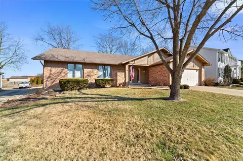 482 Chelsea Ct, Saint Charles, MO 63304