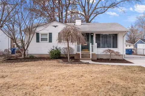 245 S Saint Jacques St, Florissant, MO 63031