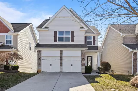 430 Parkgate Dr, Lake Saint Louis, MO 63367