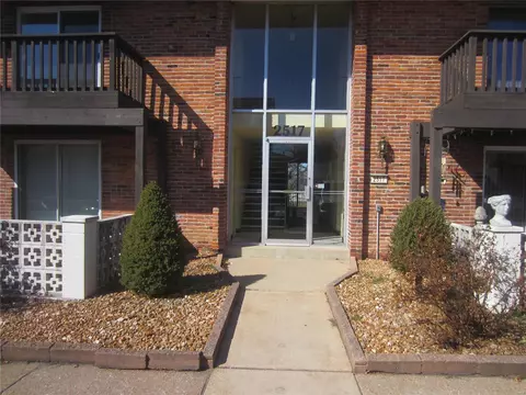 2517 Senator Ct #E, Saint Louis, MO 63125