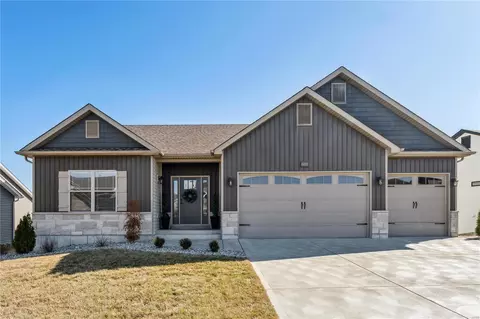 681 Lost Canyon Blvd, Wentzville, MO 63385