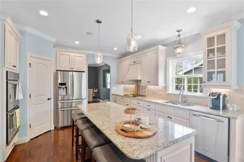 Kitchen - 722 E Argonne Dr, Saint Louis, MO 63122 photo 1 of 4