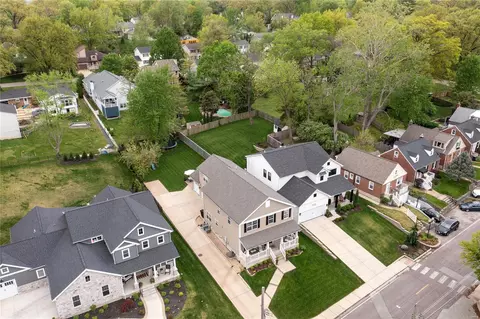 Exterior - 722 E Argonne Dr, Saint Louis, MO 63122 photo 3 of 15