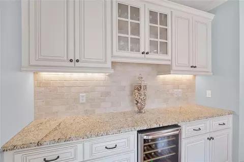 Kitchen - 722 E Argonne Dr, Saint Louis, MO 63122 photo 4 of 4