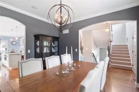 Dining - 722 E Argonne Dr, Saint Louis, MO 63122 photo 3 of 4