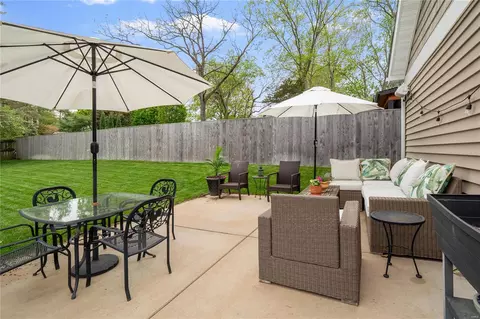 Exterior - 722 E Argonne Dr, Saint Louis, MO 63122 photo 8 of 15
