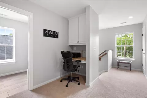 Entry Way - 722 E Argonne Dr, Saint Louis, MO 63122 photo 2 of 2