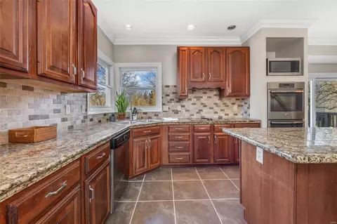 Kitchen - 414 Bluff Meadow Ct, Ellisville, MO 63021 photo 1 of 5