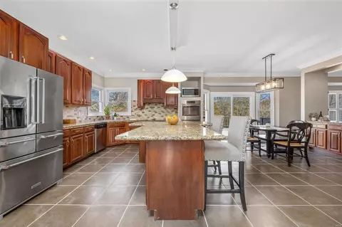 Kitchen - 414 Bluff Meadow Ct, Ellisville, MO 63021 photo 3 of 5