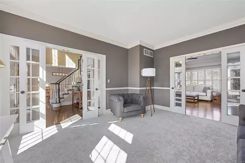 Living - 414 Bluff Meadow Ct, Ellisville, MO 63021 photo 3 of 9