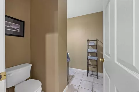 Bath - 414 Bluff Meadow Ct, Ellisville, MO 63021 photo 3 of 8