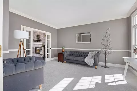 Living - 414 Bluff Meadow Ct, Ellisville, MO 63021 photo 2 of 9