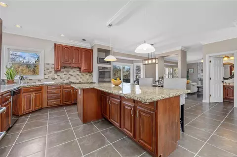 Kitchen - 414 Bluff Meadow Ct, Ellisville, MO 63021 photo 4 of 5