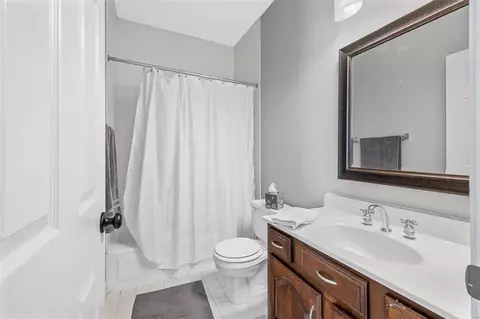 Bath - 414 Bluff Meadow Ct, Ellisville, MO 63021 photo 8 of 8