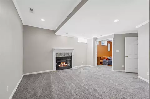 Living - 414 Bluff Meadow Ct, Ellisville, MO 63021 photo 9 of 9
