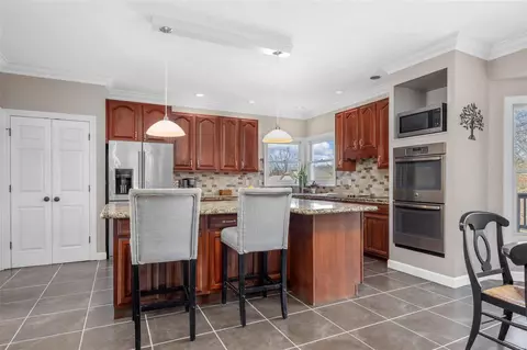 Kitchen - 414 Bluff Meadow Ct, Ellisville, MO 63021 photo 2 of 5