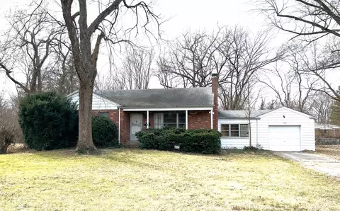 537 Ford Dr, Saint Louis, MO 63135