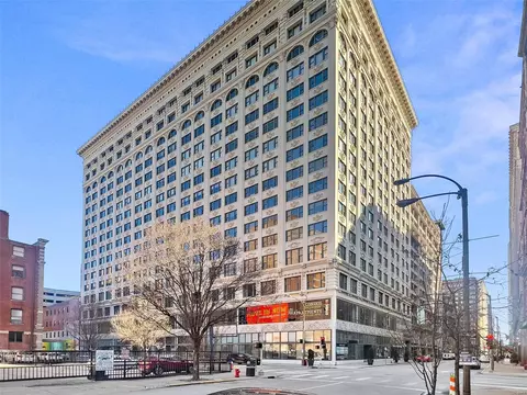 915 Olive St #1401, Saint Louis, MO 63101