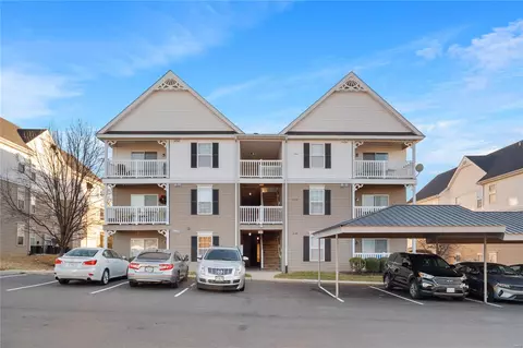 3200 Spring Creek Ln, O'fallon, MO 63368