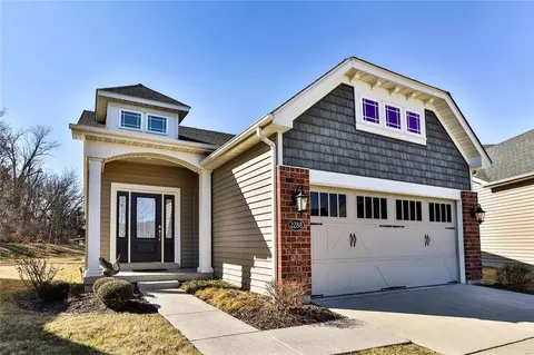 2288 Cournier St, Saint Charles, MO 63301
