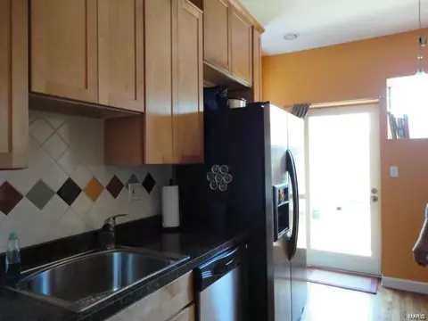 5345 Pershing Ave #3B, Saint Louis, MO 63112