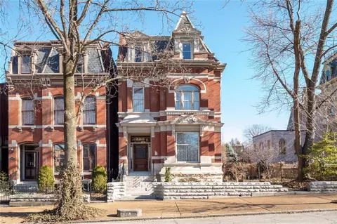 2316 S 12th St, Saint Louis, MO 63104