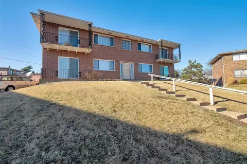 10235 Chaucer Ave, Saint Louis, MO 63114