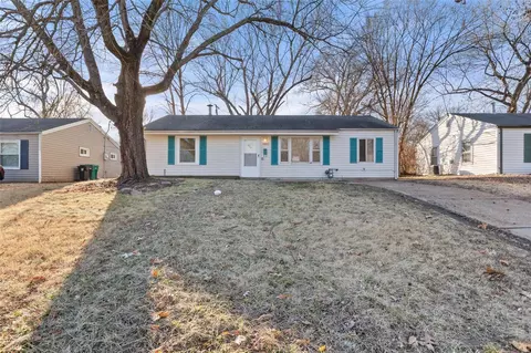 9863 Lorna Ln, Saint Louis, MO 63136