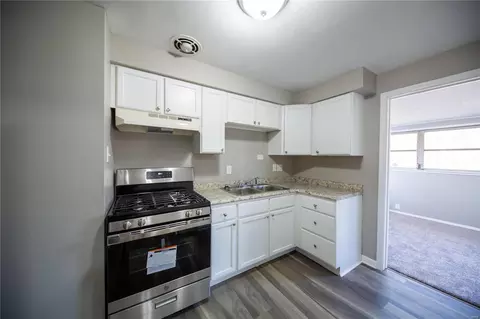 Kitchen - 10149 Coburg Lands Dr, Saint Louis, MO 63137 photo 1 of 2